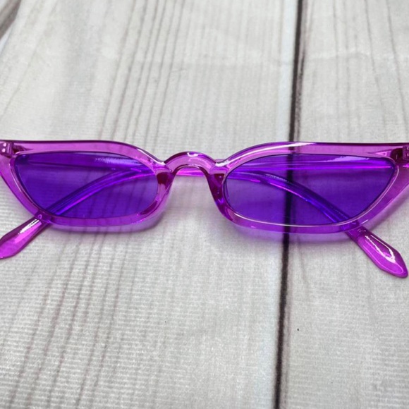 Purple Cateye Sunglasses☀︎︎ - Picture 3 of 3